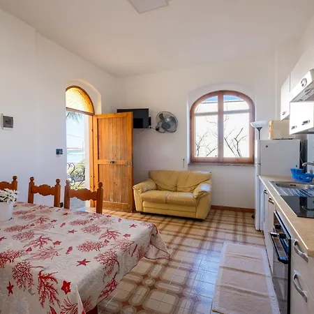 Gaudi - Mila * Sant Isidoro (Apulia)