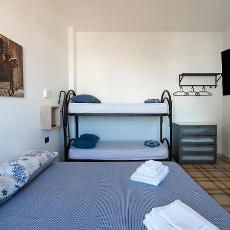 Gaudi - Mila Holiday home